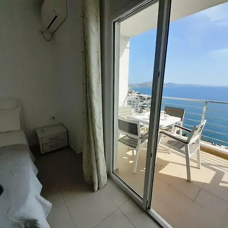 Grand Sea View Apartment Sarande