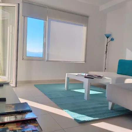 Grand Sea View Apartment *