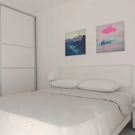 Grand Sea View Apartment